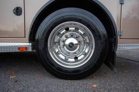 2015 Freightliner M2 106