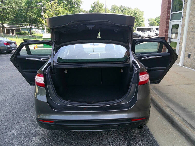 2016 Ford Fusion SE