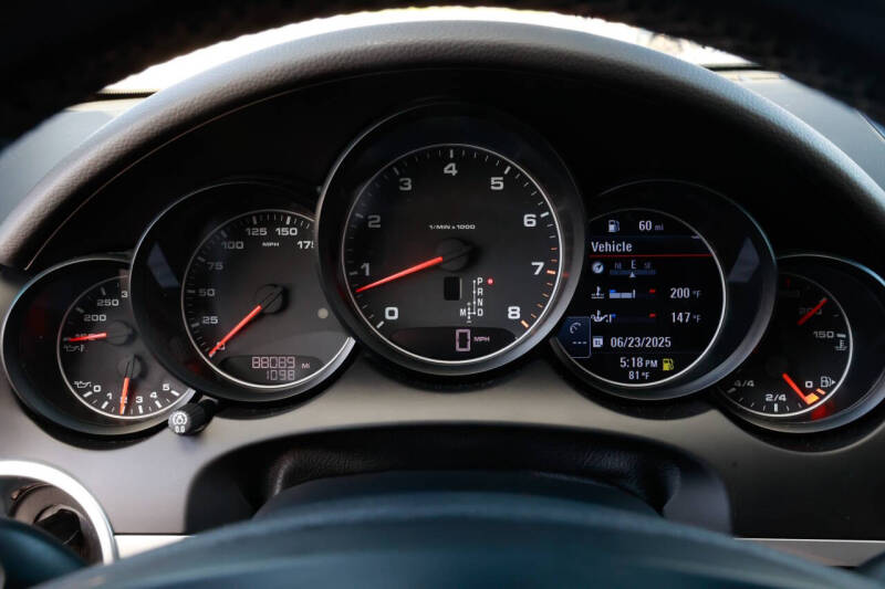 2014 Porsche Cayenne Platinum