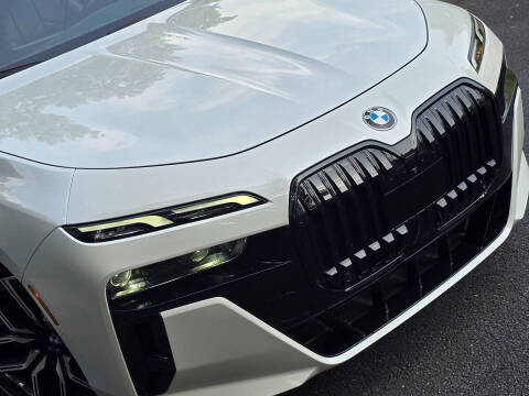 2023 BMW 7 Series 740i