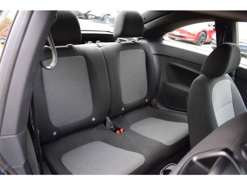 2018 Volkswagen Beetle 2.0T Coast