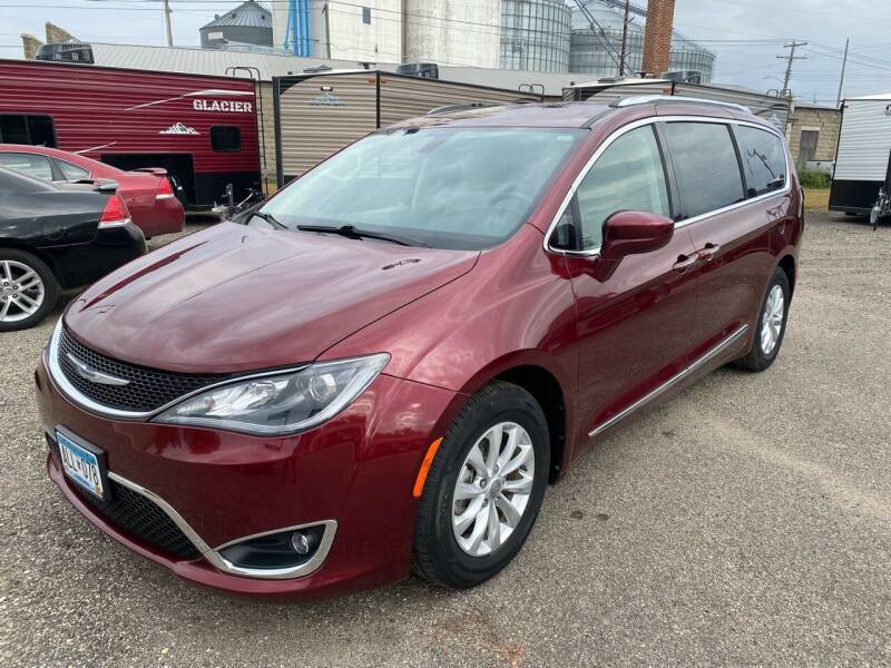 Used 2018 Chrysler Pacifica Touring L Plus with VIN 2C4RC1EG9JR103399 for sale in Wheaton, Minnesota