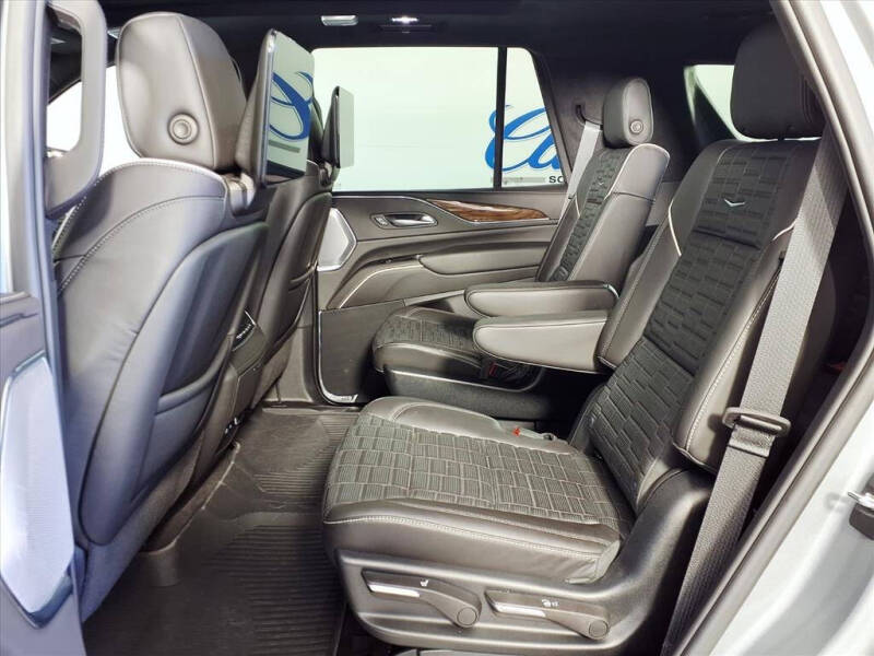 2023 Cadillac Escalade Sport Platinum