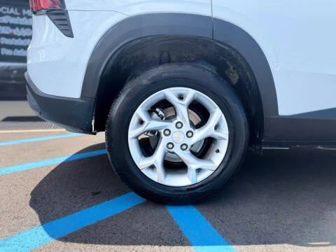 2025 Chevrolet Trax LS