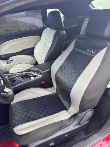 2015 Dodge Challenger SXT Plus