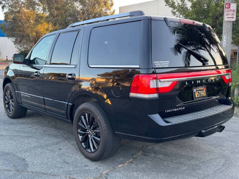 2017 Lincoln Navigator Select