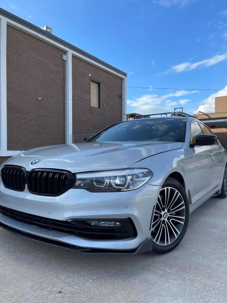 2019 BMW 5 Series for sale at MOTOR VILLAGE LLC in Houston, TX