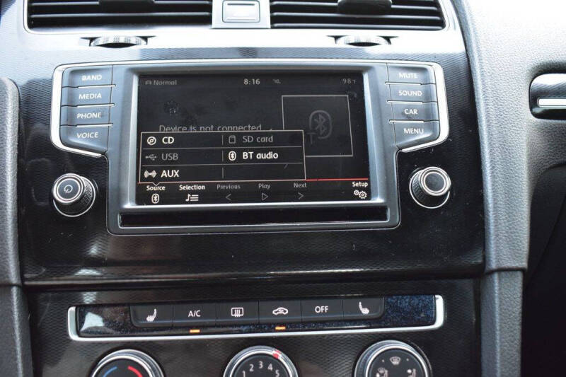 2017 Volkswagen Golf GTI S