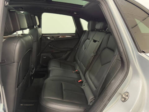 2020 Porsche Macan S