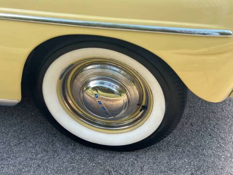 1948 Ford Super Deluxe