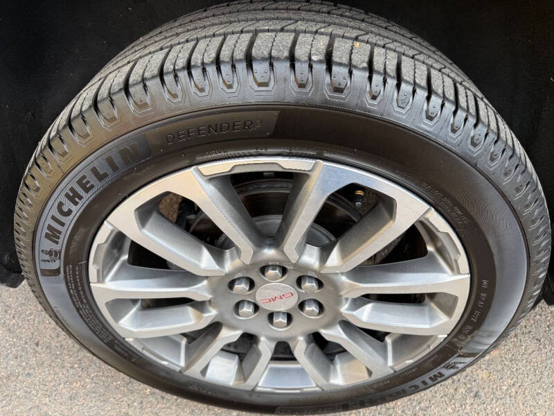 2020 GMC Acadia Denali