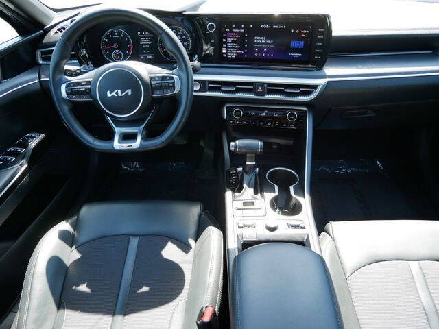 2022 Kia K5