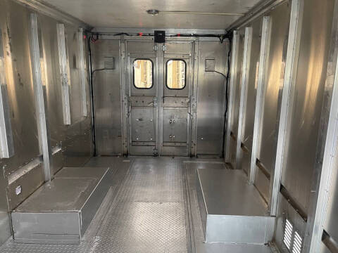 2010 Freightliner MT45 Chassis
