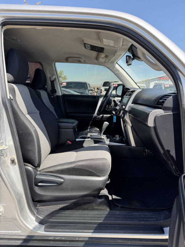 2020 Toyota 4Runner SR5