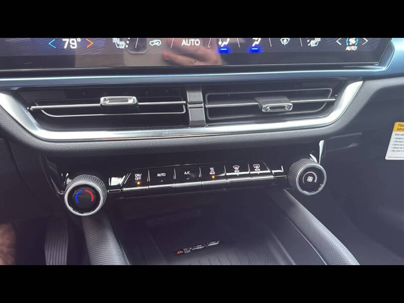 2025 Chevrolet Equinox EV LT 2