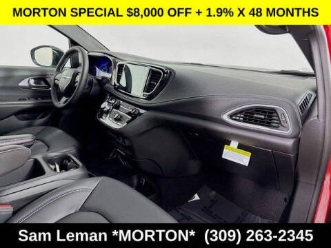 2026 Chrysler Pacifica Select