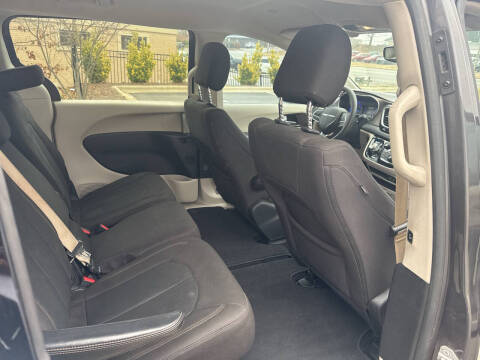 2017 Chrysler Pacifica Touring