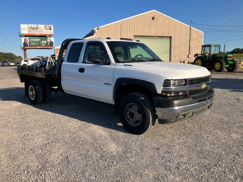 2001 Chevrolet Silverado null photo 2