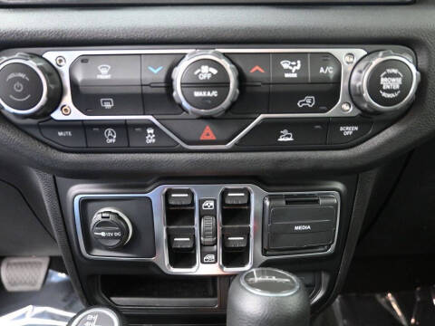 2025 Jeep Gladiator NightHawk