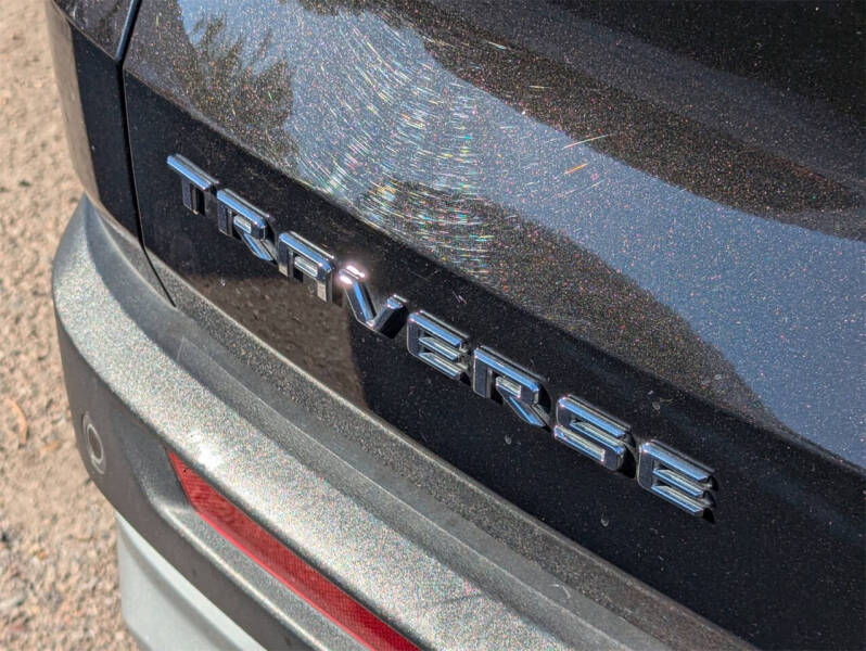 2024 Chevrolet Traverse LT