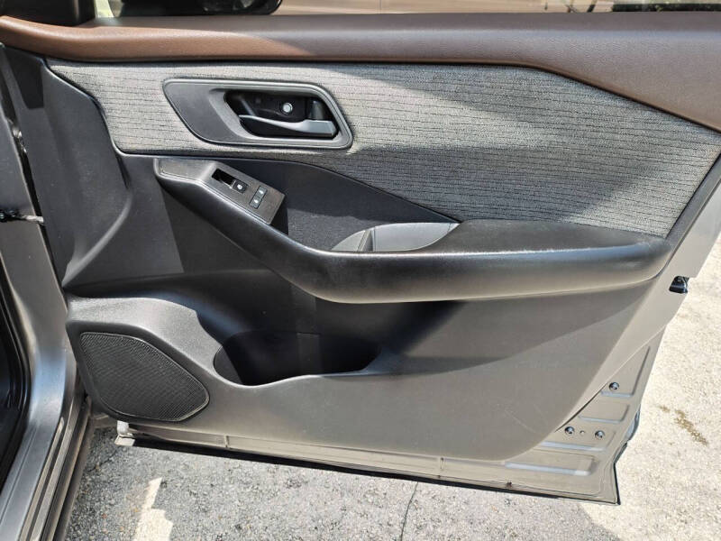 2023 Nissan Rogue S