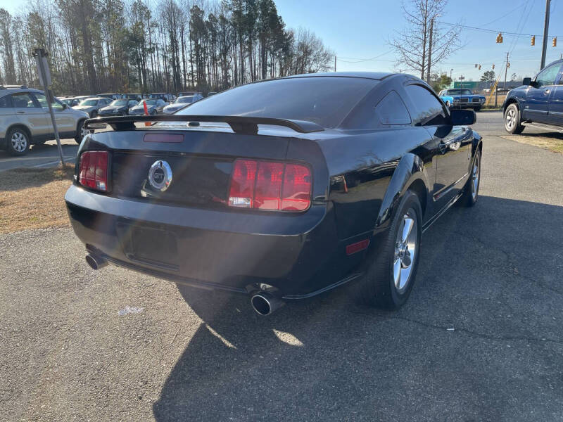 2007 Ford Mustang GT Deluxe