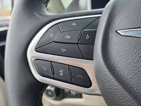2024 Chrysler Pacifica Plug-In Hybrid Select