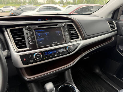 2019 Toyota Highlander LE Plus