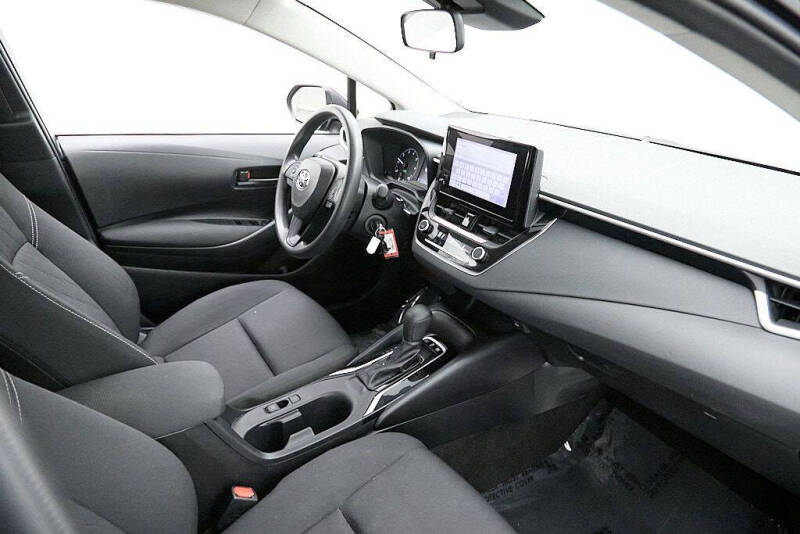 2025 Toyota Corolla Hybrid LE