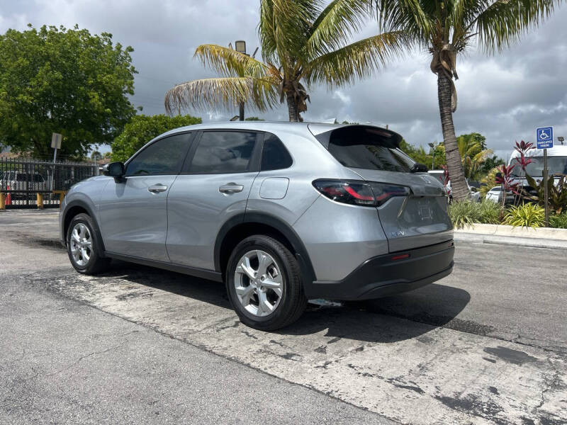 2025 Honda HR-V LX