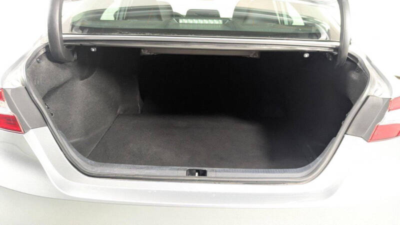 2020 Toyota Camry Hybrid LE