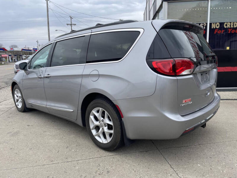 2017 Chrysler Pacifica