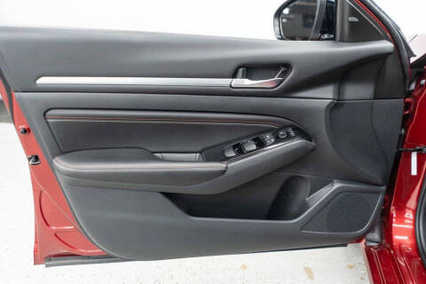 2023 Nissan Altima 2.0 SR