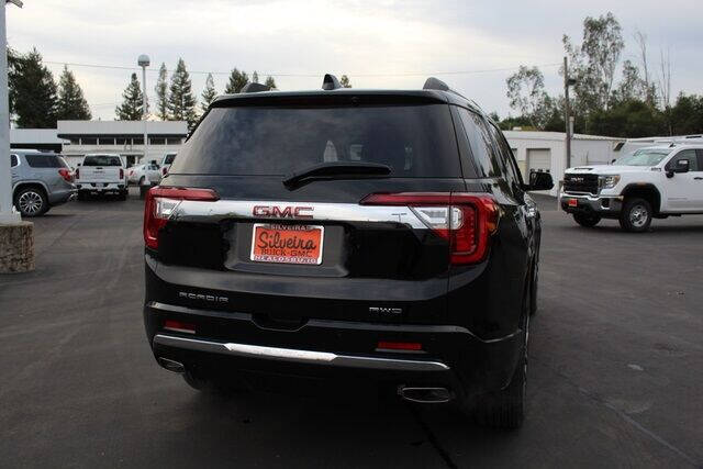 2022 GMC Acadia Denali