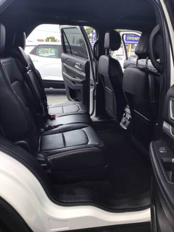 2017 Ford Explorer Sport