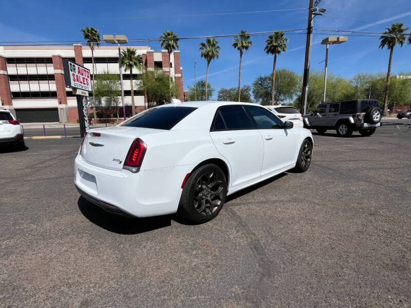 2018 Chrysler 300 S