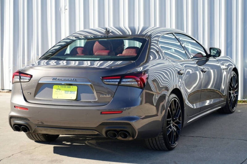 2023 Maserati Ghibli Modena Q4