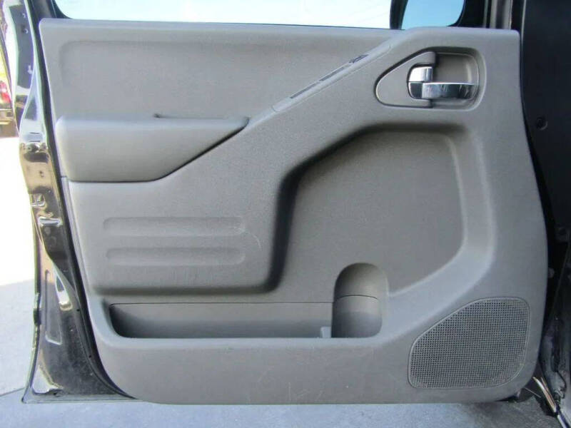 2016 Nissan Frontier Desert Runner