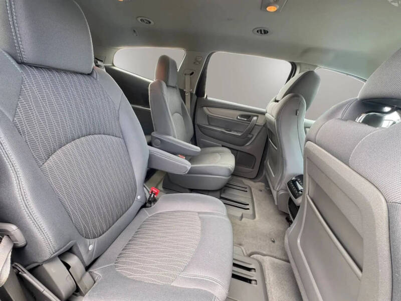 2017 Chevrolet Traverse LT