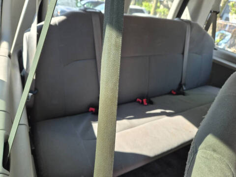 2012 Ford E-Series E-350 SD XLT