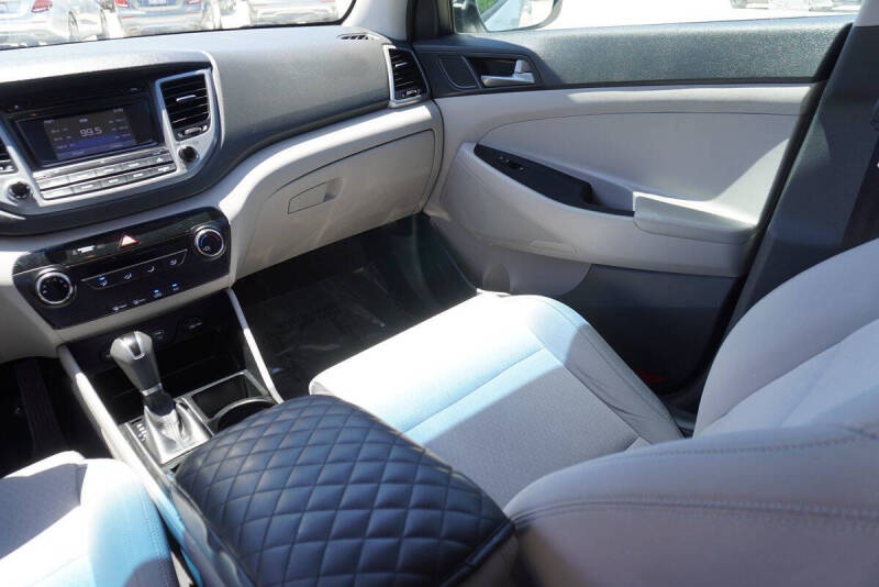 2017 Hyundai Tucson SE