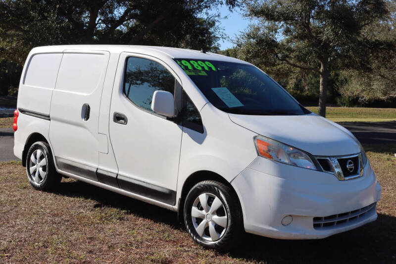 2014 Nissan NV200 SV's photo
