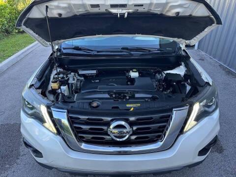 2017 Nissan Pathfinder Platinum