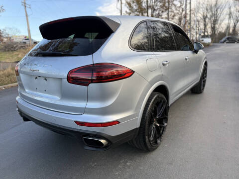 2018 Porsche Cayenne Platinum Edition