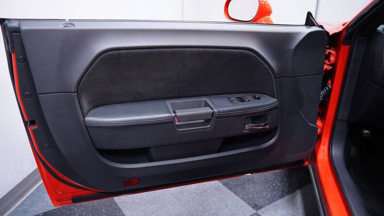 2008 Dodge Challenger SRT8