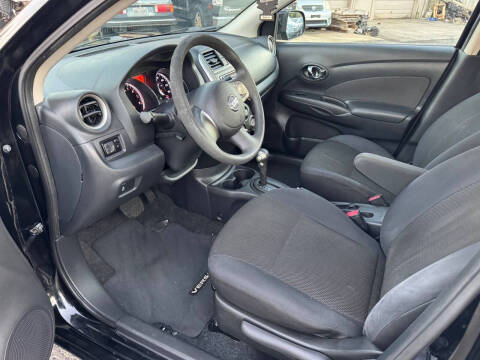 2013 Nissan Versa 1.6 SV