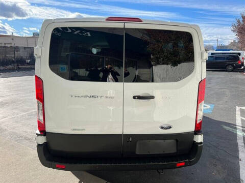 2023 Ford Transit 350 XLT