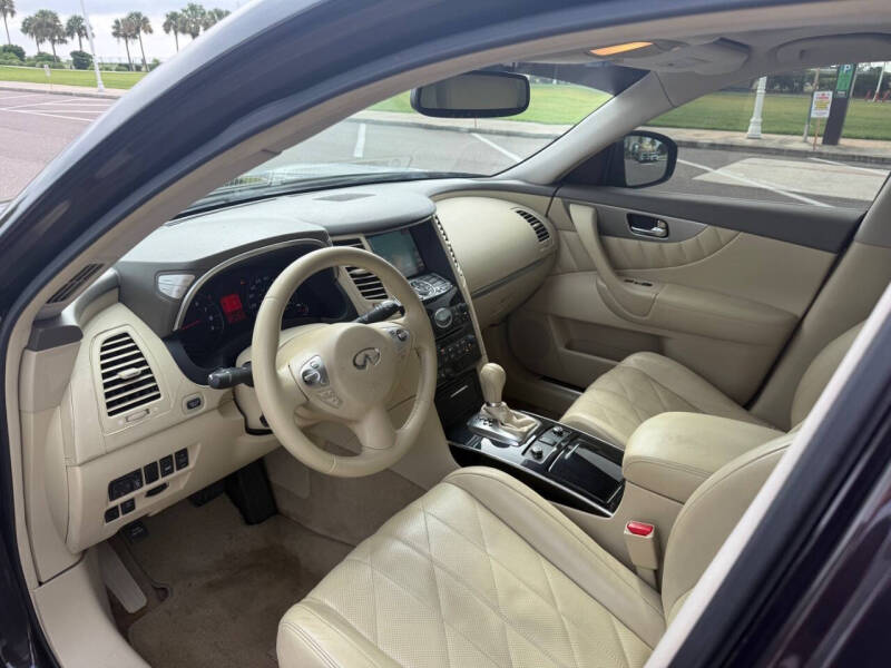 2011 Infiniti FX35