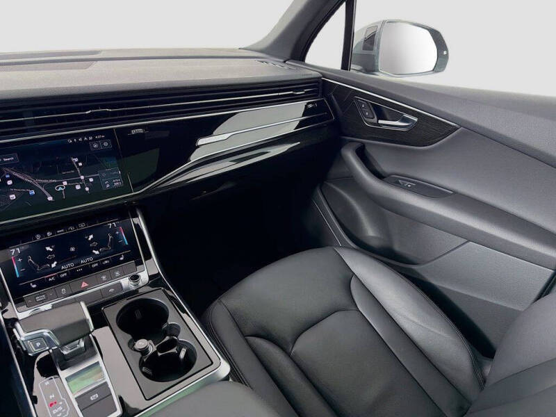 2022 Audi Q7 quattro Premium 55 TFSI