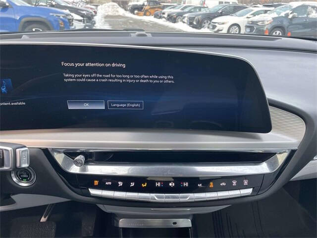 2024 Cadillac LYRIQ Luxury 1